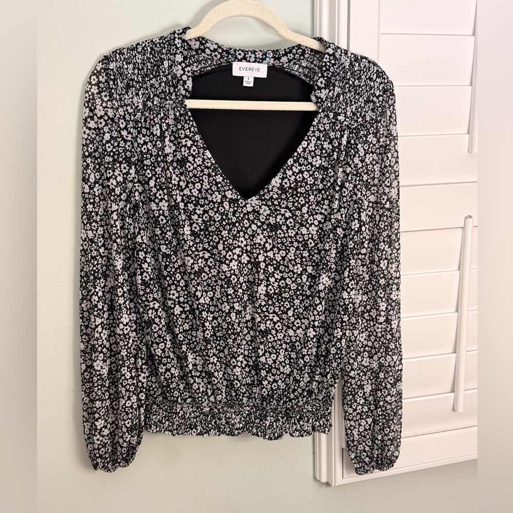 Evereve Black & White Floral V-Neck Long Sleeve Blouse Size Small